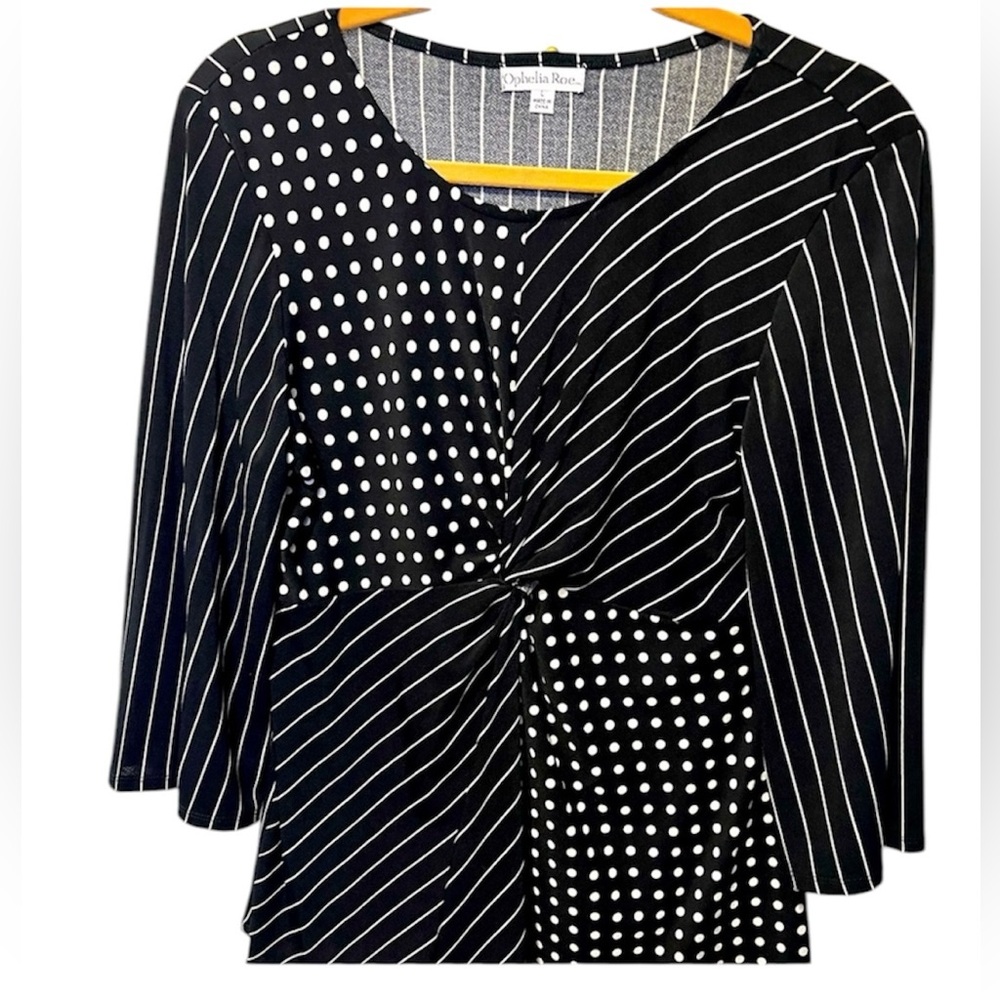 Ophelia Roe Black and White Polyester/Spandex Blouse with 3/4 Sleeves. Size = L
